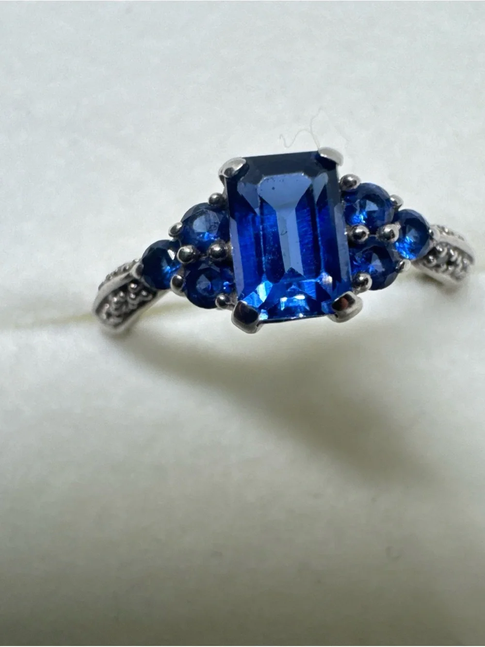 10k White Gold Blue Emerald Cut Sapphire & Diamonds Ring Size 6 Beautiful